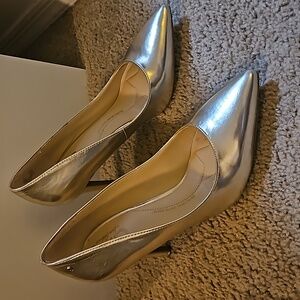 Circus by Sam E: Mina